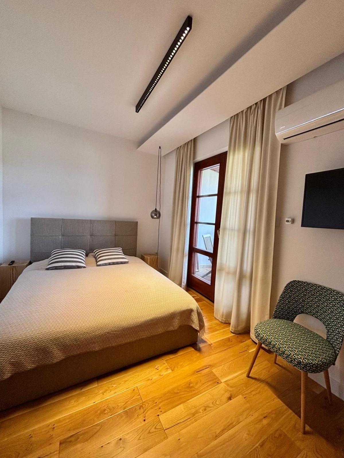 Apartman Zara 科马尔诺 外观 照片